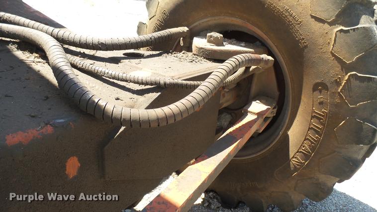 image for item DQ9128 1997 Snorkel TB-A60 boom lift