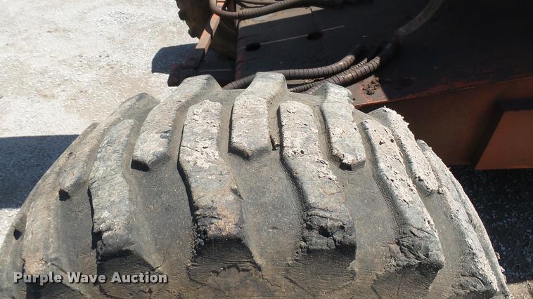 image for item DQ9128 1997 Snorkel TB-A60 boom lift