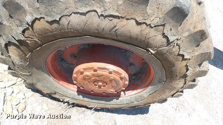 image for item DQ9128 1997 Snorkel TB-A60 boom lift