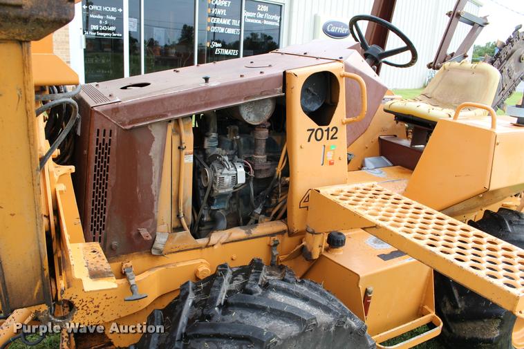 image for item G1074 1994 Case 560 trencher