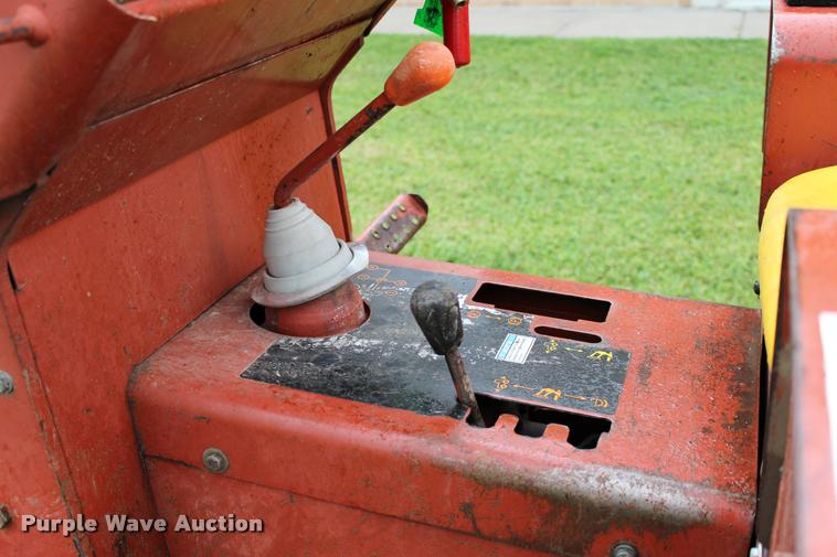 image for item G1075 Ditch Witch 4010DD trencher