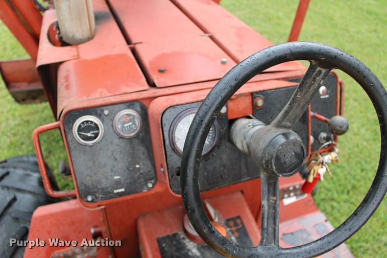 image for item G1075 Ditch Witch 4010DD trencher