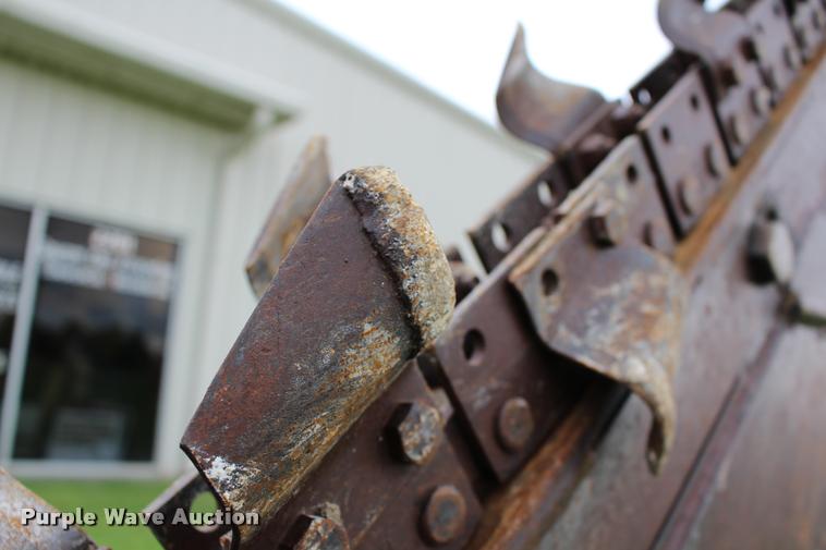 image for item G1075 Ditch Witch 4010DD trencher