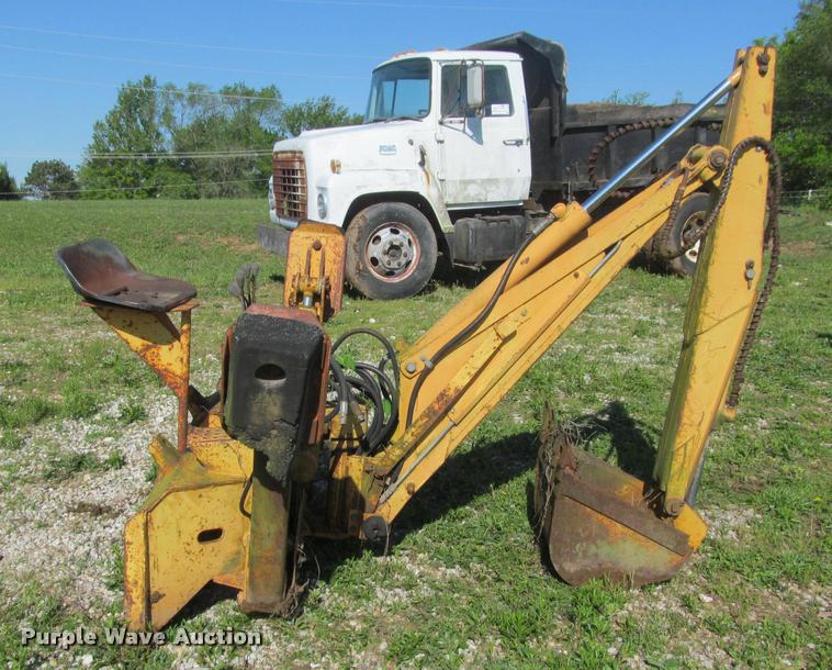 image for item J2503 Case H828533 skid steer backhoe