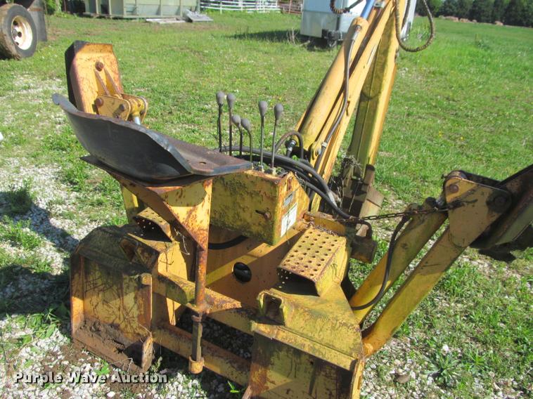 image for item J2503 Case H828533 skid steer backhoe