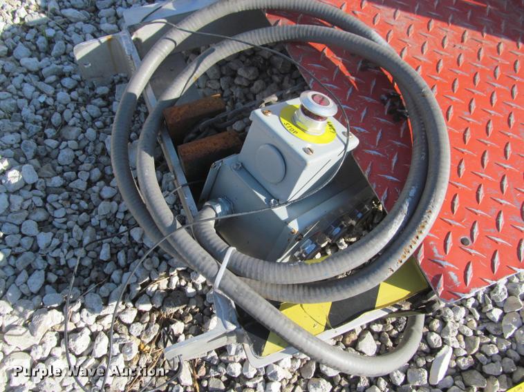 image for item J2507 Mezzanine lift