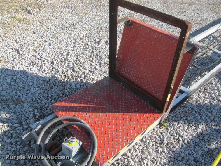 image for item J2507 Mezzanine lift