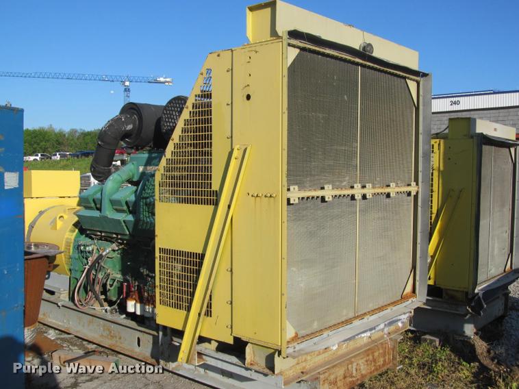 image for item J2511 Cummins generator