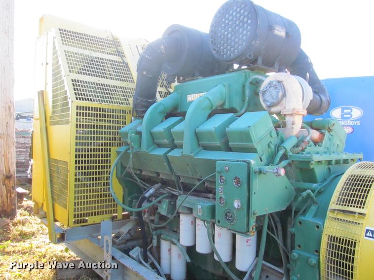 image for item J2511 Cummins generator