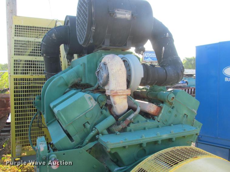 image for item J2511 Cummins generator