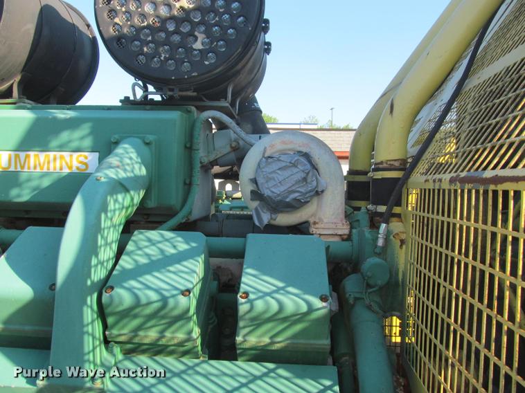 image for item J2511 Cummins generator