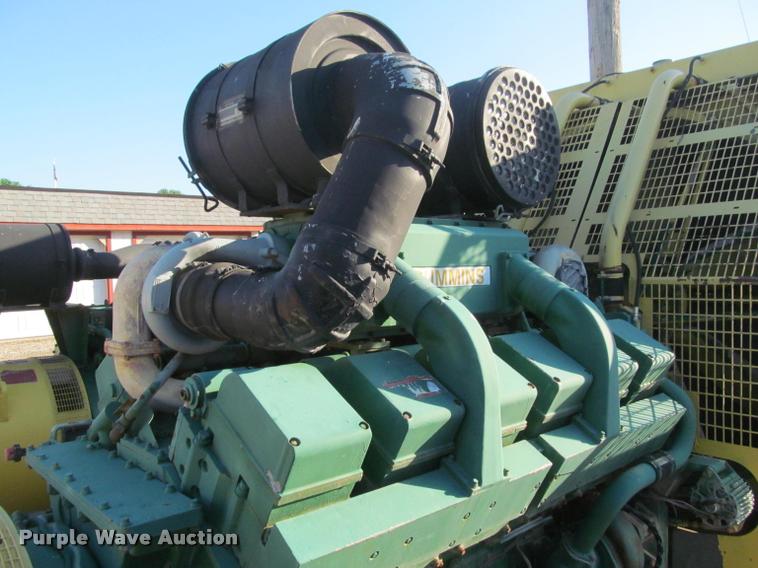 image for item J2511 Cummins generator
