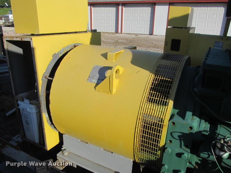 image for item J2511 Cummins generator