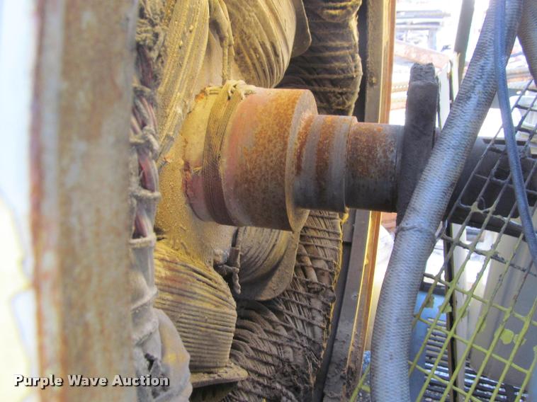 image for item J2511 Cummins generator