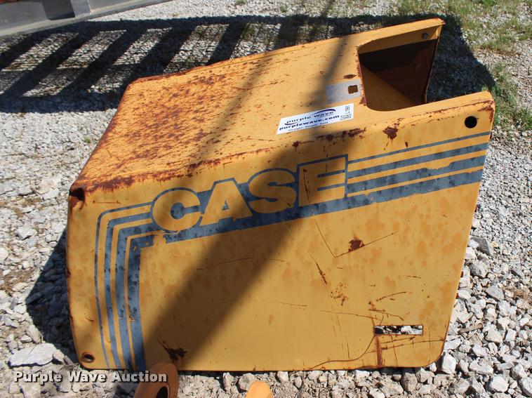 image for item L1991 Case 580 Super L backhoe hood