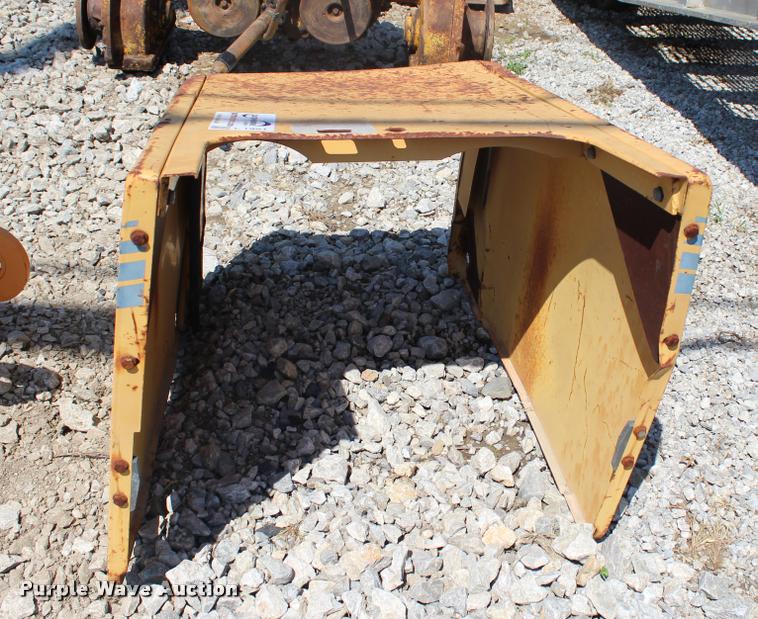image for item L1991 Case 580 Super L backhoe hood