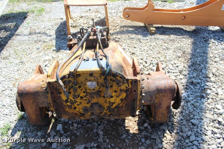 image for item L1992 Case 1000 rear end with final drive