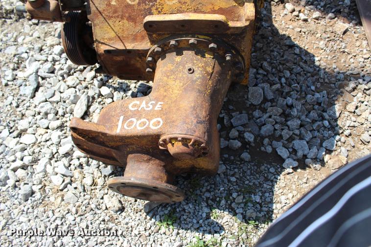 image for item L1992 Case 1000 rear end with final drive