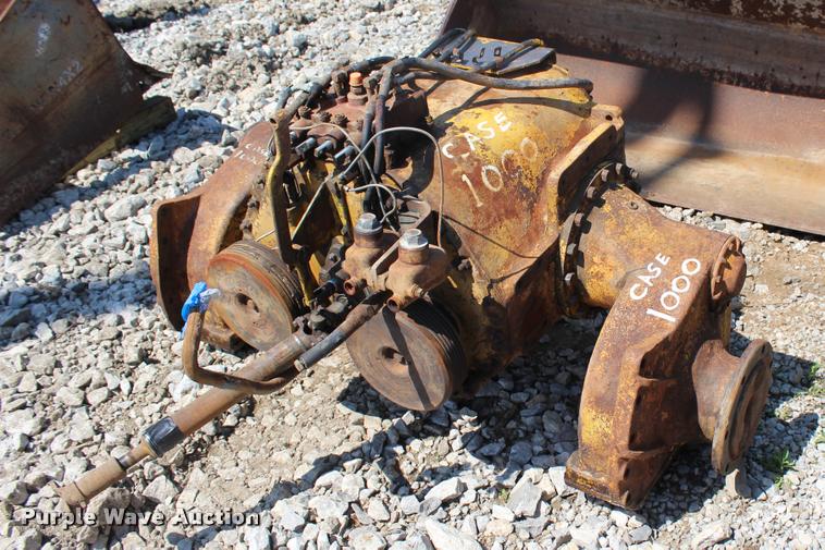 image for item L1992 Case 1000 rear end with final drive