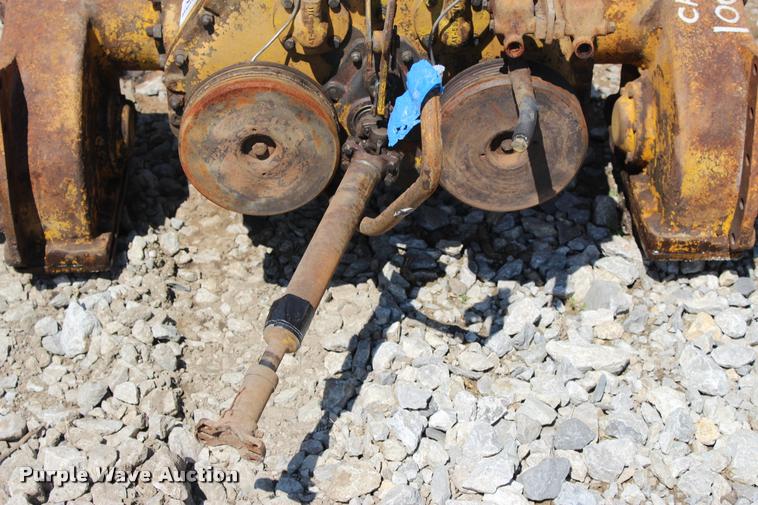 image for item L1992 Case 1000 rear end with final drive