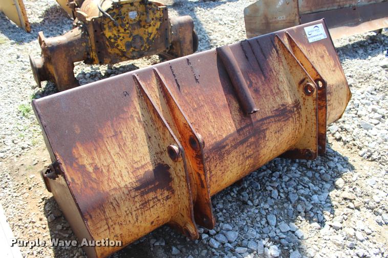 image for item L1993 Backhoe loader bucket