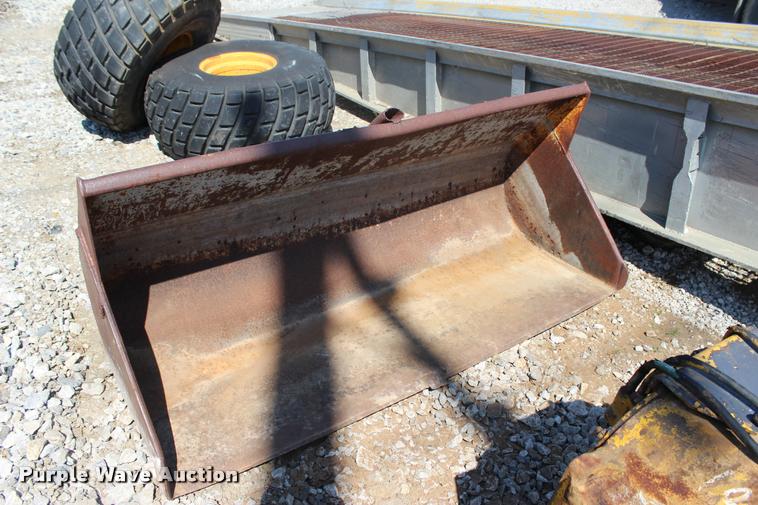 image for item L1993 Backhoe loader bucket