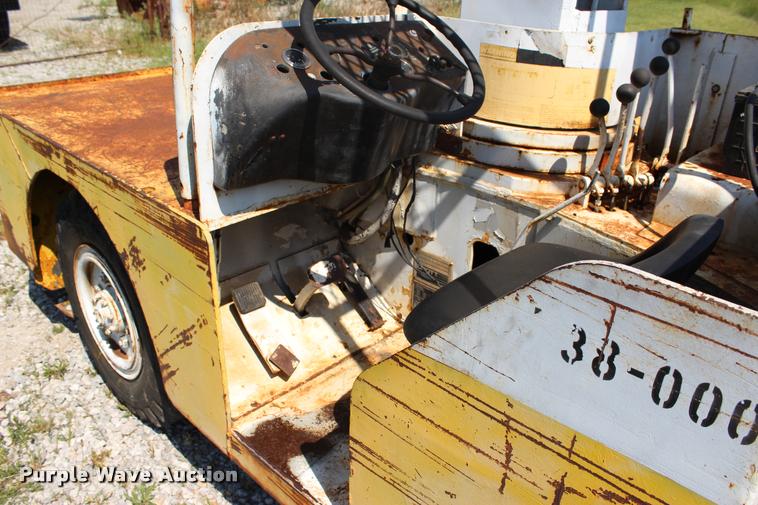 image for item L3010 Drott 85-RM2 carry deck crane