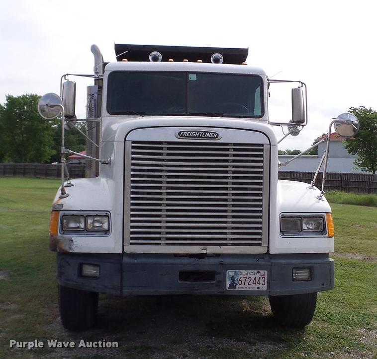 image for item L3129 2000 Freightliner FLD dump truck