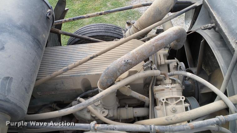 image for item L3129 2000 Freightliner FLD dump truck