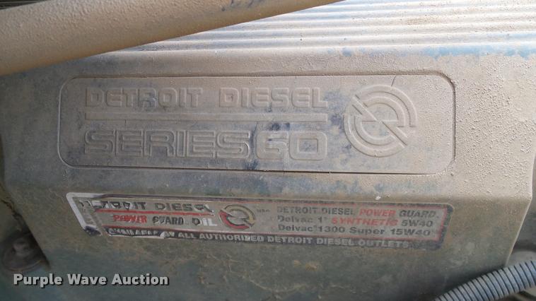 image for item L3129 2000 Freightliner FLD dump truck