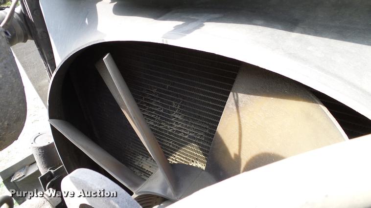 image for item L3129 2000 Freightliner FLD dump truck