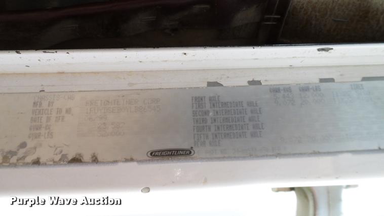 image for item L3129 2000 Freightliner FLD dump truck