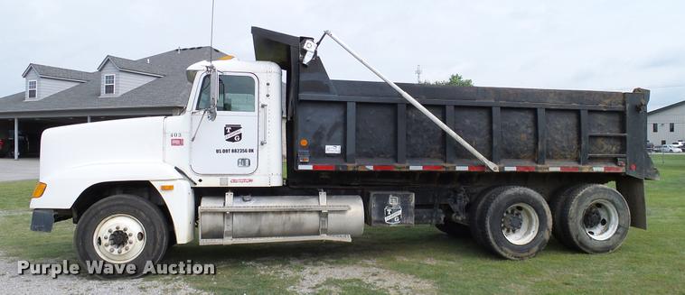 image for item L3130 1997 Freightliner FLD dump truck