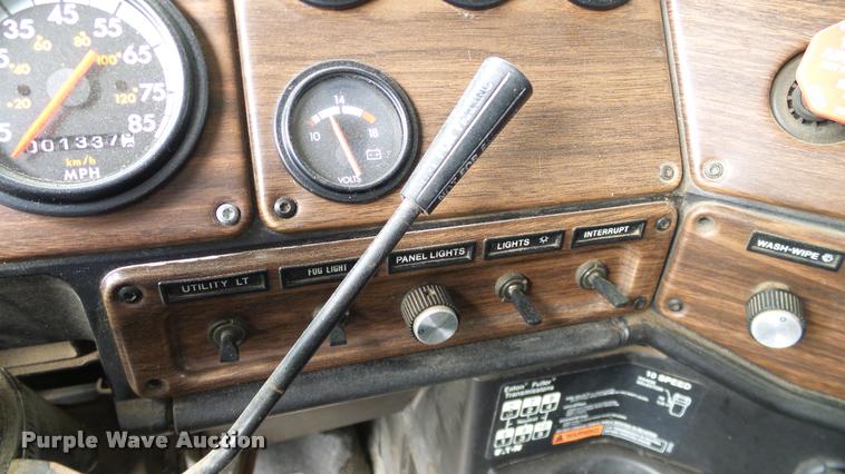 image for item L3130 1997 Freightliner FLD dump truck