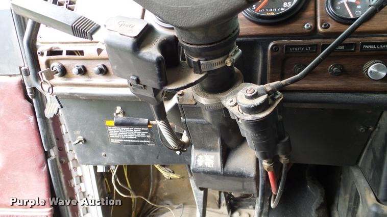 image for item L3130 1997 Freightliner FLD dump truck