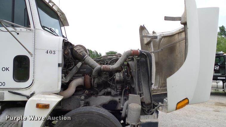 image for item L3130 1997 Freightliner FLD dump truck