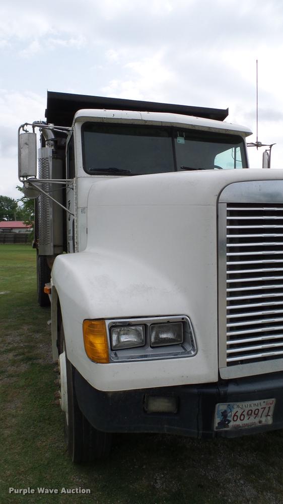 image for item L3130 1997 Freightliner FLD dump truck