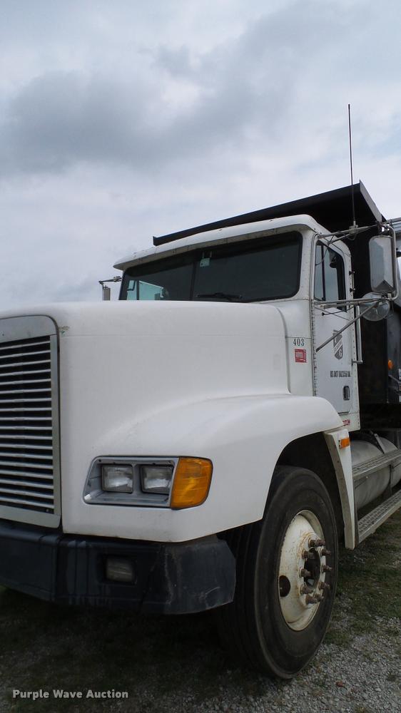 image for item L3130 1997 Freightliner FLD dump truck