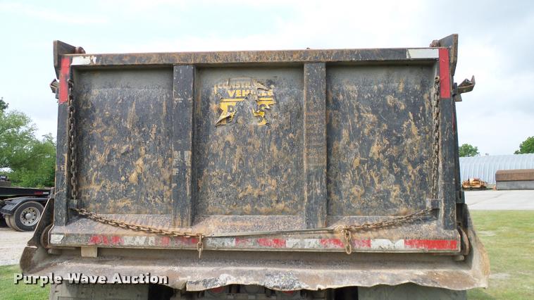 image for item L3130 1997 Freightliner FLD dump truck