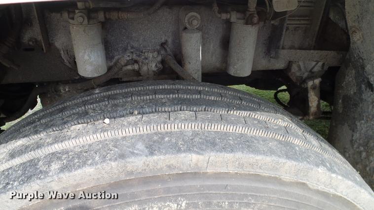 image for item L3130 1997 Freightliner FLD dump truck