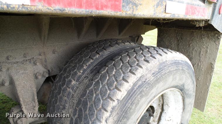 image for item L3130 1997 Freightliner FLD dump truck