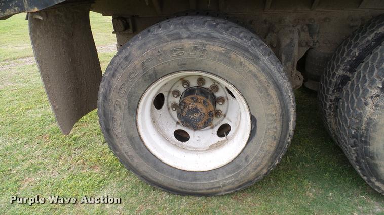 image for item L3130 1997 Freightliner FLD dump truck