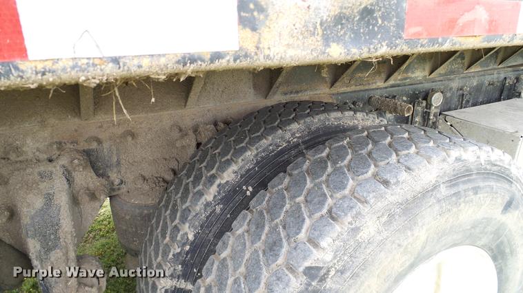 image for item L3130 1997 Freightliner FLD dump truck