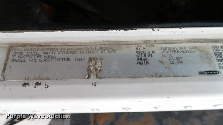 image for item L3130 1997 Freightliner FLD dump truck