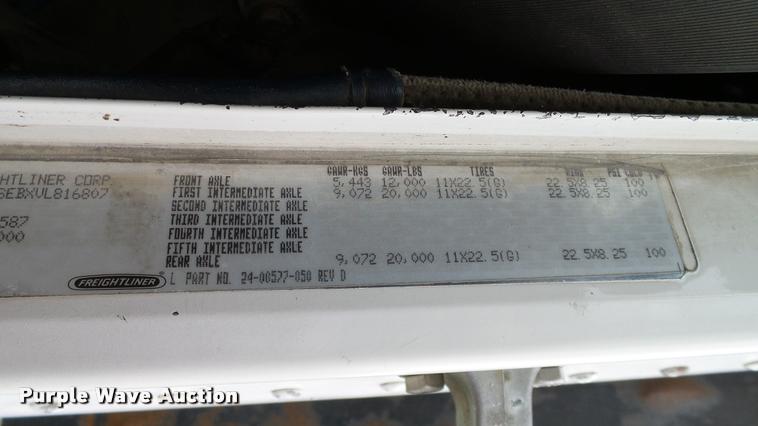 image for item L3130 1997 Freightliner FLD dump truck