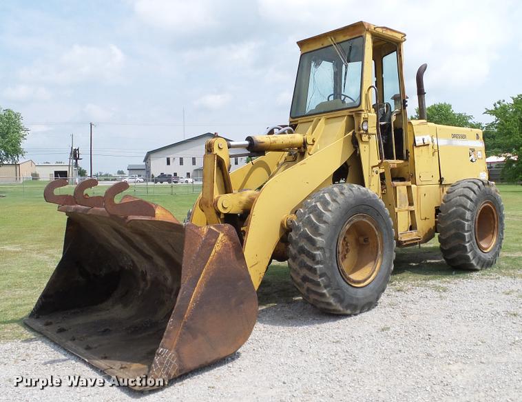 image for item L3132 1986 Dresser 520B wheel loader