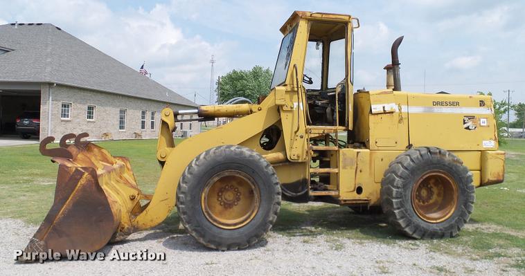 image for item L3132 1986 Dresser 520B wheel loader