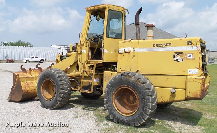 image for item L3132 1986 Dresser 520B wheel loader