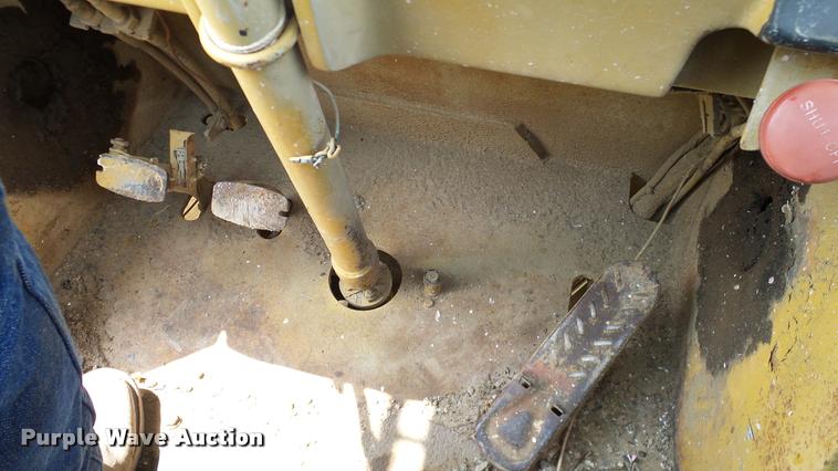 image for item L3132 1986 Dresser 520B wheel loader