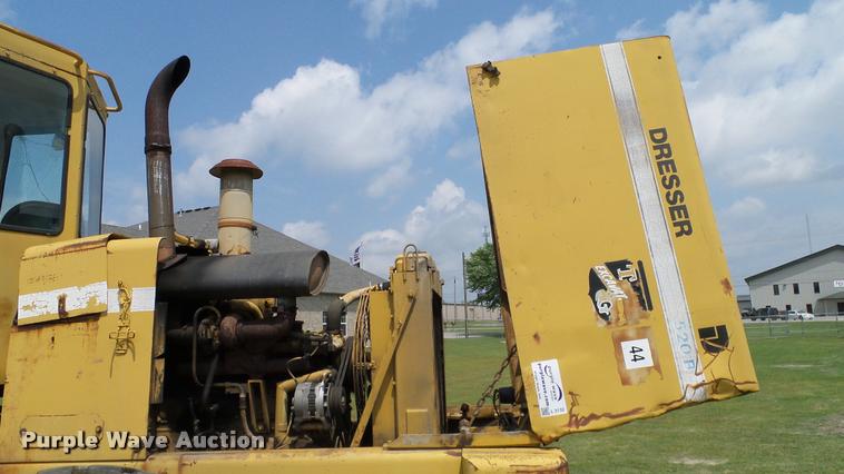 image for item L3132 1986 Dresser 520B wheel loader